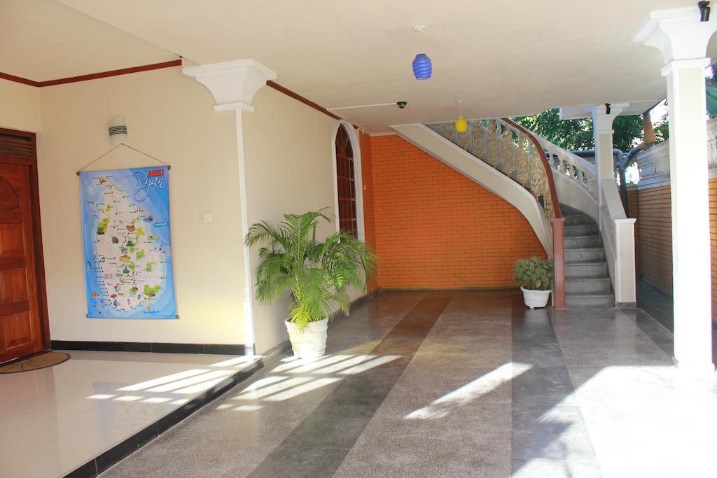 Guest Ryan Hotel Katunayake Exterior photo
